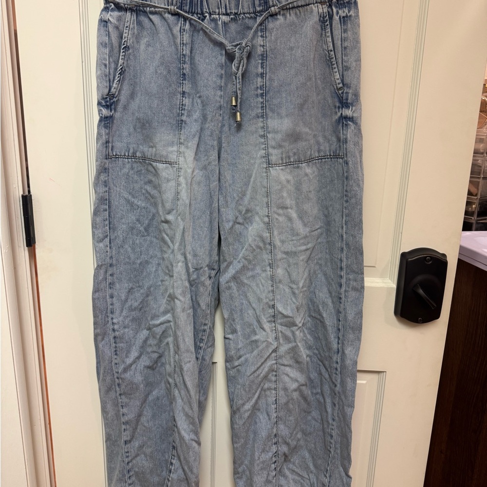 Cloth & Stone Chambray Pull on Denim Pants